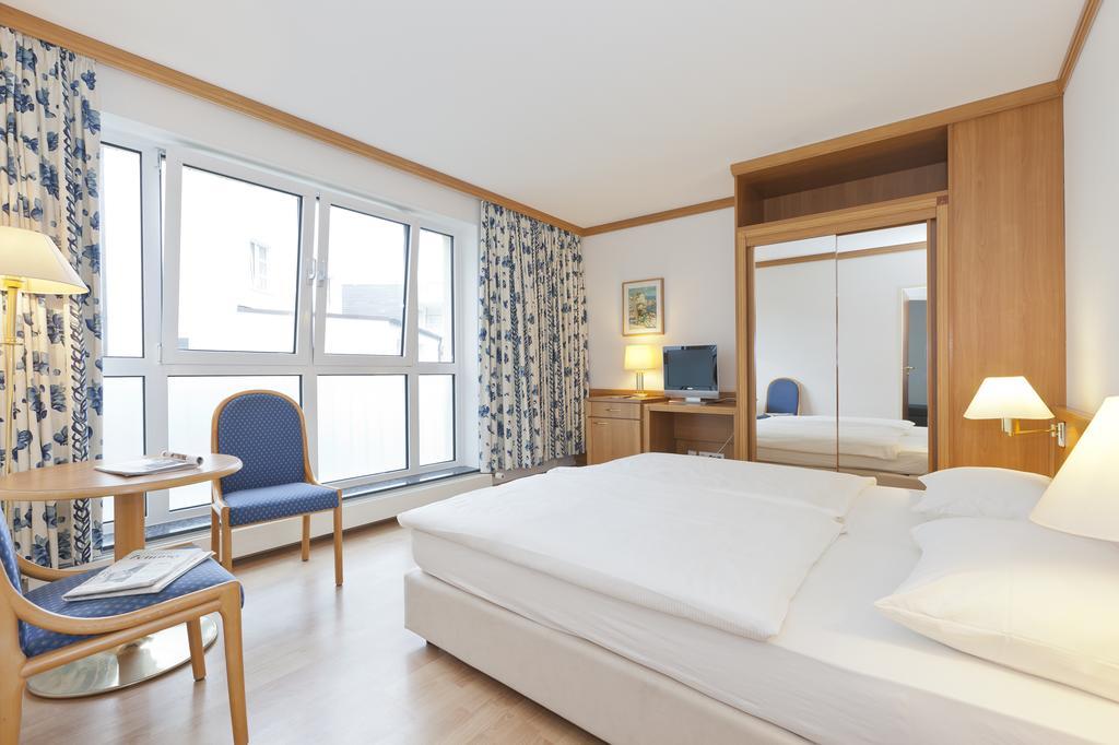 Michels Strandhotel Germania นอร์เดอร์ไน ภายนอก รูปภาพ