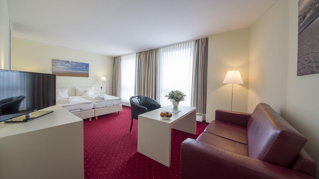 Michels Strandhotel Germania นอร์เดอร์ไน ภายนอก รูปภาพ