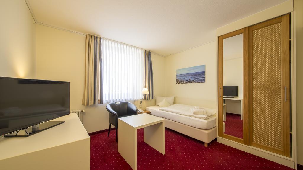 Michels Strandhotel Germania นอร์เดอร์ไน ภายนอก รูปภาพ