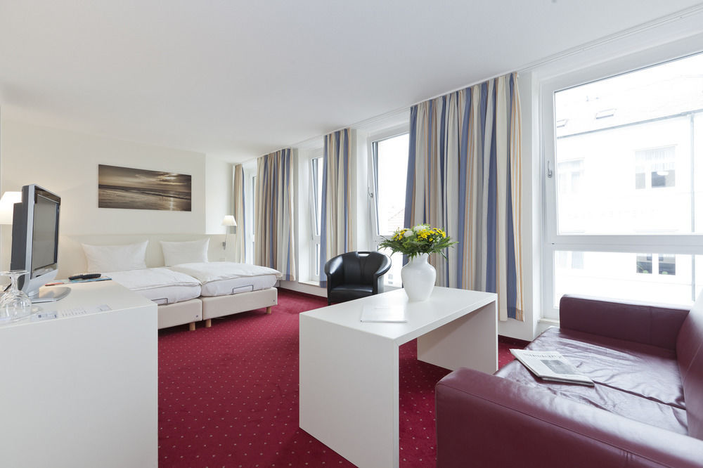 Michels Strandhotel Germania นอร์เดอร์ไน ภายนอก รูปภาพ